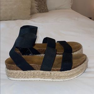 Steve Madden platform sandals